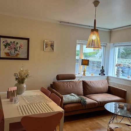Charming 3 Bedroom Apartment 아퀴레이리 외부 사진
