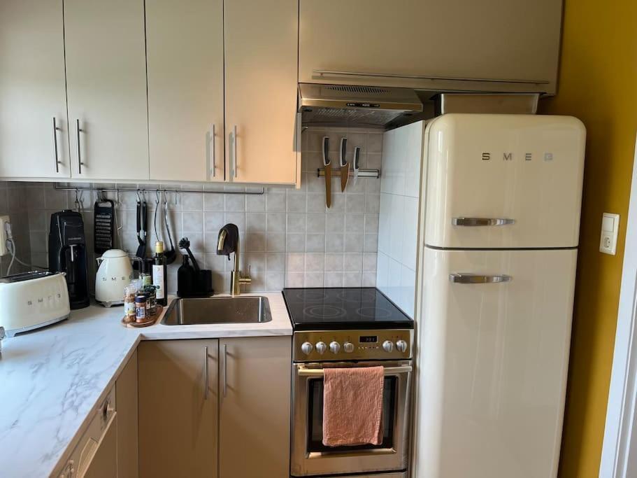 Charming 3 Bedroom Apartment 아퀴레이리 외부 사진